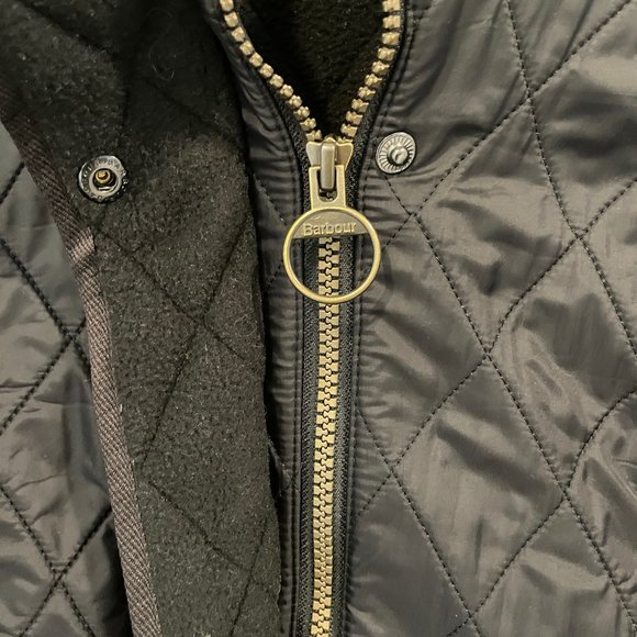 Barbour Women's Quilted Jacket - Picture 3 of 5